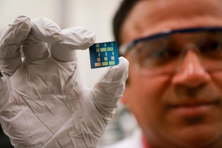 A faster semiconductor made of tin and oxygen