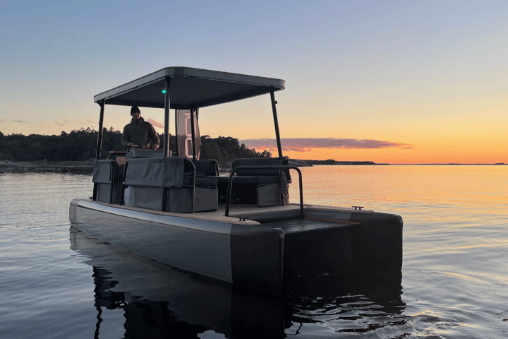 The Pol Lux gets out on the water and shows what it can do