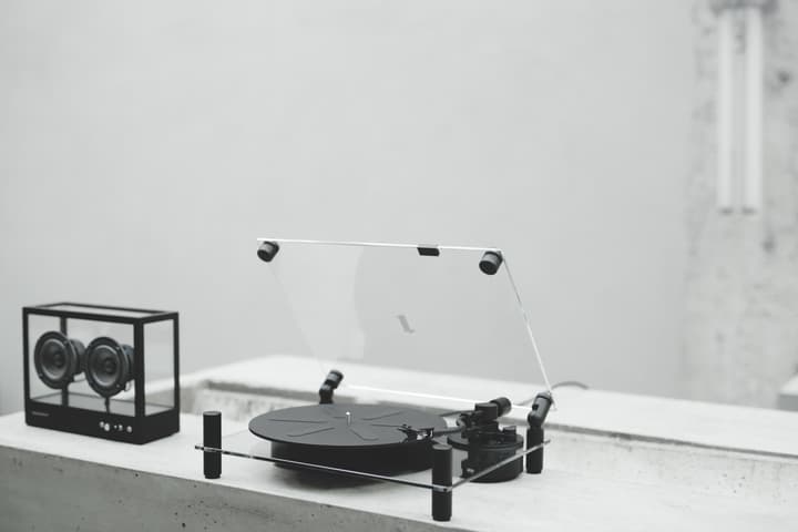 The Transparent Turntable is made from aluminum and glass, and can output via cable or Bluetooth