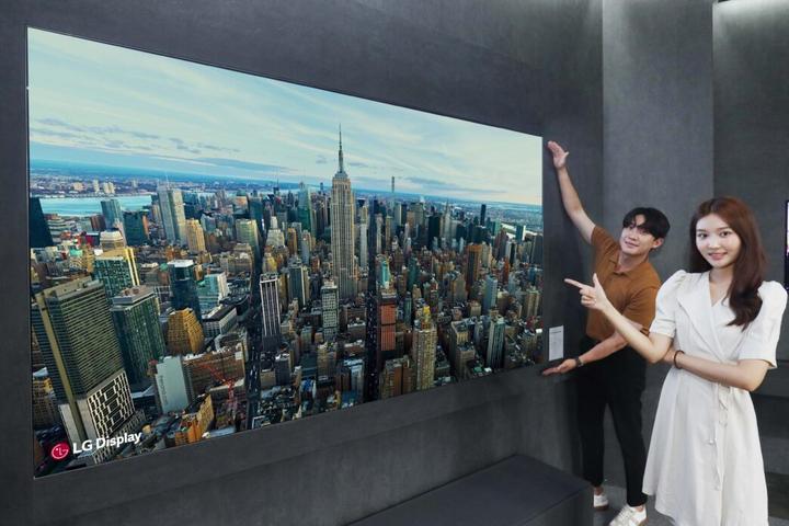 LG Display has embedded a 5.1 channel surround sound system in the 97-inch OLED EX TV panel for surround sound delivery without external speakers