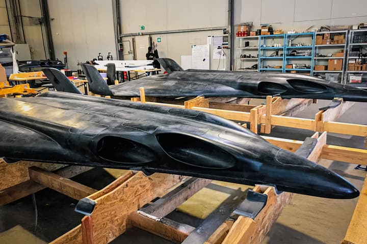 Polaris Spaceplanes MIRA II and III, looking pretty slick and awaiting install of their four turbine engines as well as the AS-1 LOX/kerosene aerospike engine