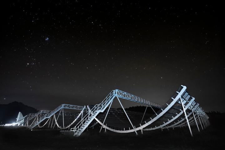The CHIME radio telescope has picked up eight new repeating fast radio bursts