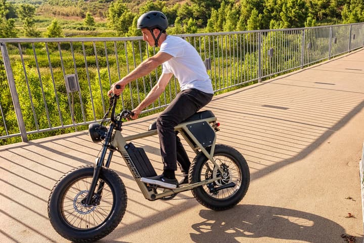 Juiced says that the Scrambler X2 "is not just an update; it's a meaningful evolution that combines the beloved retro aesthetics with cutting-edge technology, featuring a larger motor and an updated battery pack"