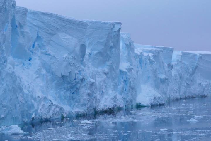 Ice cliff of Thwaites Glacier