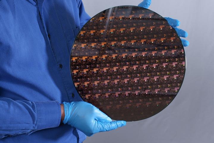IBM has unveiled the world's first 2-nm chips