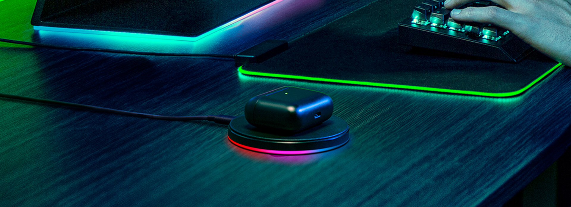 Razer Hammerhead Pro Hyperspeed - Fast Wireless Charging Case