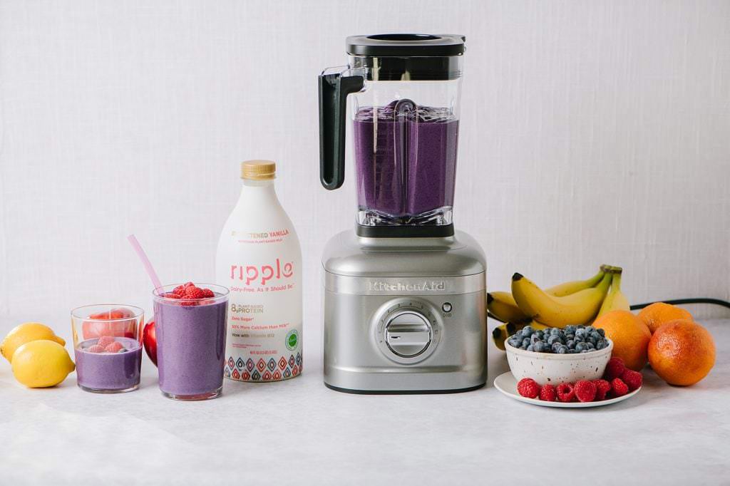 blender with smoothie ingredients