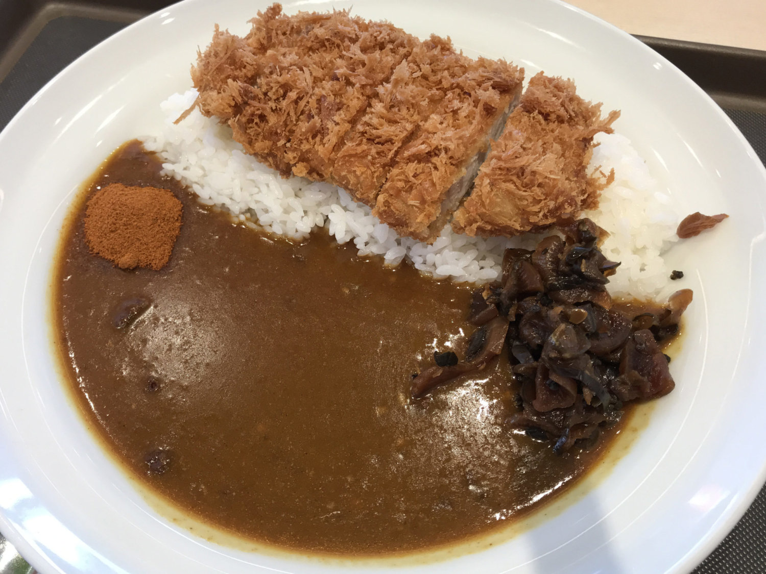 北谷町美浜の「マイカリー食堂（松屋併設）」でロースかつカレーの激辛を食べた