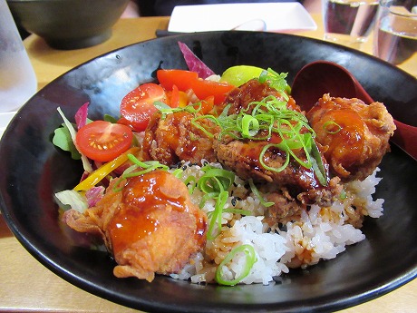 Fujimi唐揚げ丼