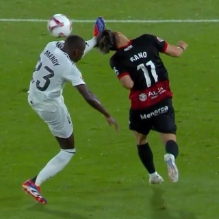 Hard Kick by Mendy on Asano but No FREE-KICK given