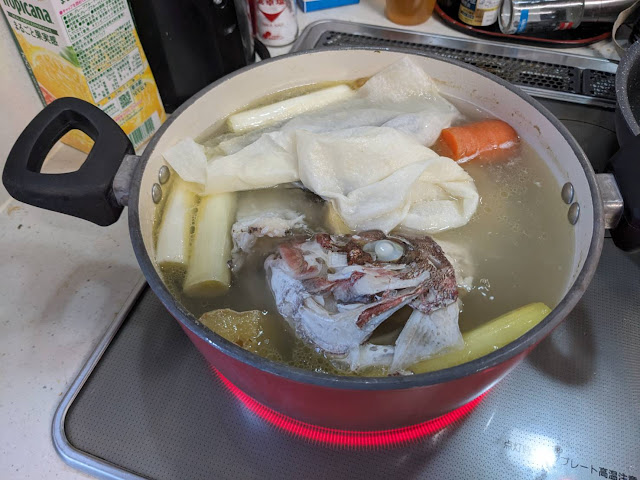 魚　出汁　アラ　ラーメン