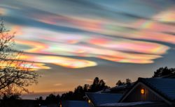 【スウェーデンの空】見たこともない輝く雲が現る【彩雲】