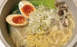 【ダイエット】セブン食材を組合わせただけで完成する130kcalの豚骨ラーメンが話題に