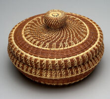 Pine Needle Basket with Lid