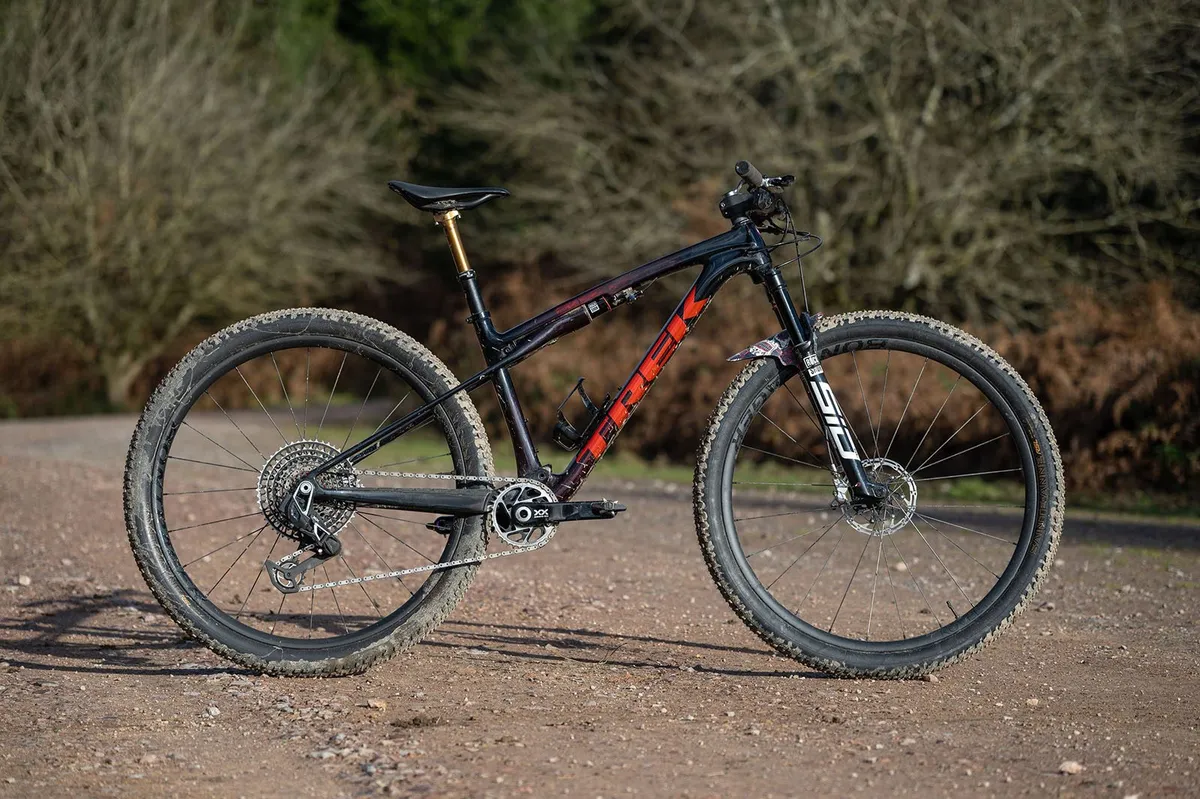 Trek Supercaliber SLR 9.9 vs Specialized S-Works Epic World Cup - 02