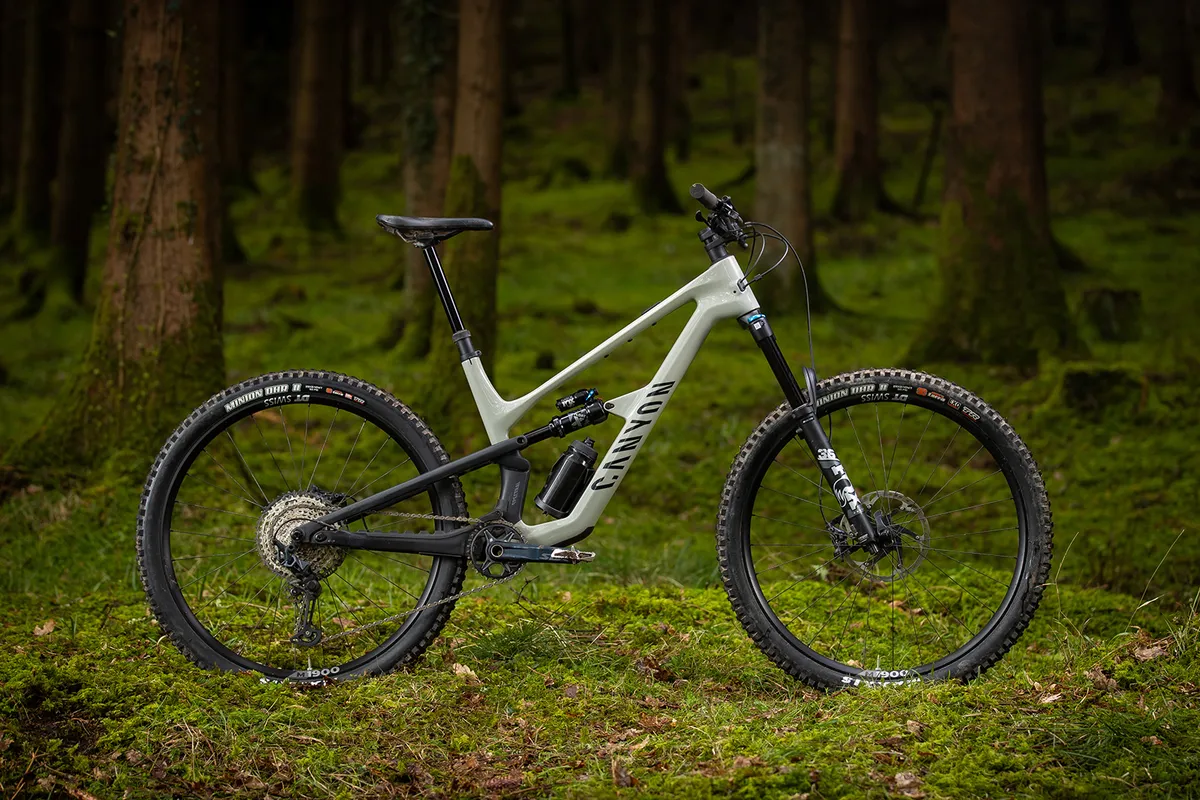 Canyon Spectral CF7 full suspension mountain bike