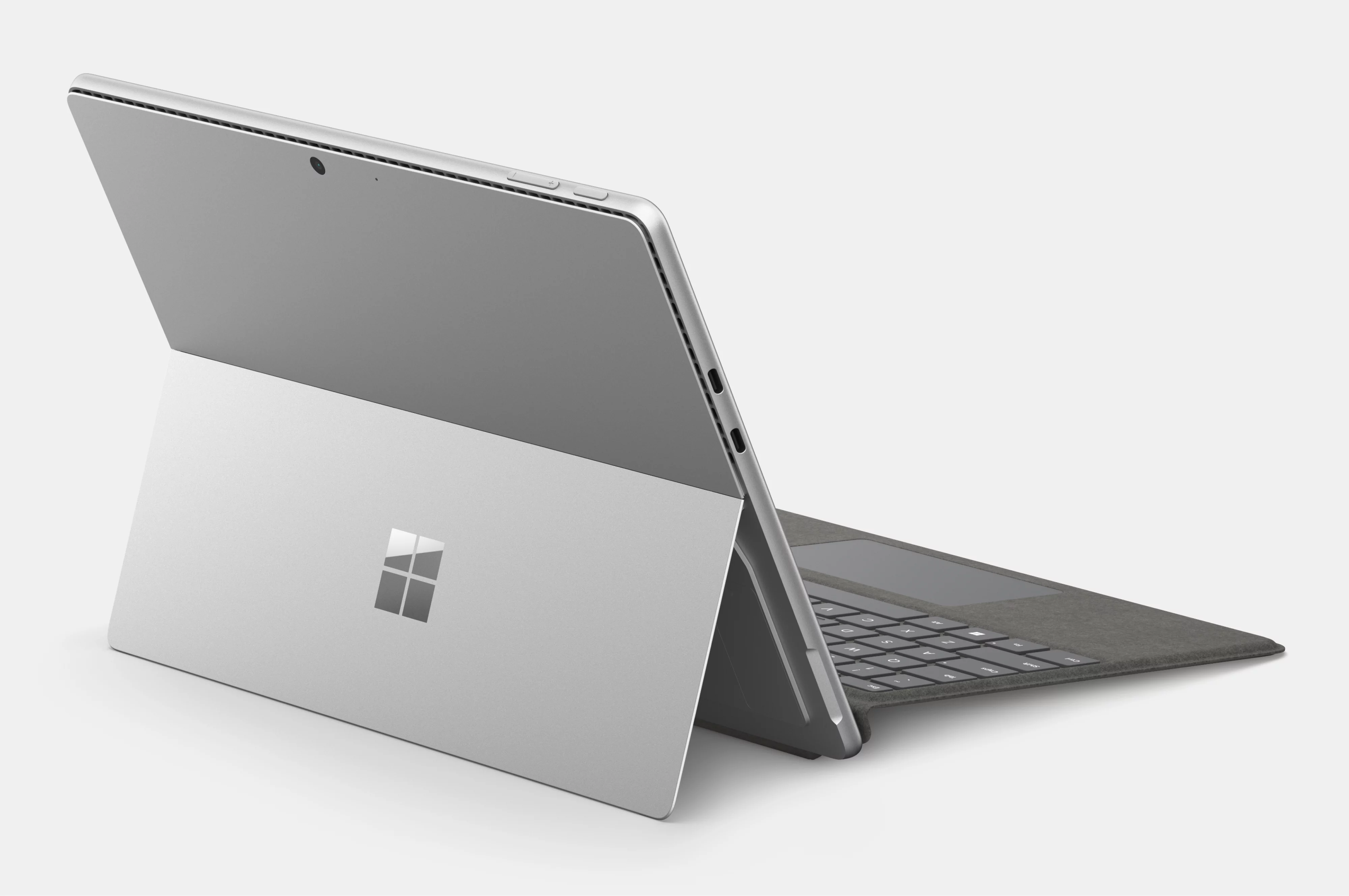 Rendr zařízení Surface Pro 10 v režimu notebooku ukazující Surface Kickstand