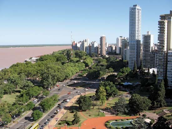 Rosario, Argentina, on the bank of the Paraná River (centre left).