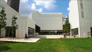 Renzo Piano discussing his design for Atlanta's High Museum of Art