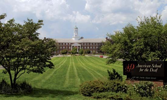 West Hartford: American School for the Deaf