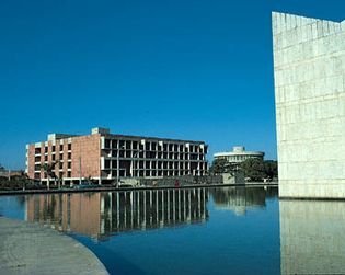 Chandigarh, India: Punjab University library