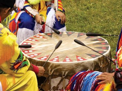 Native Americans playing drums