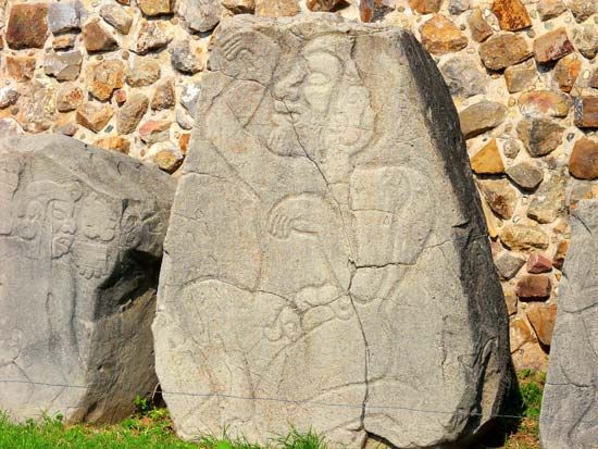 Monte Albán: danzante sculpture