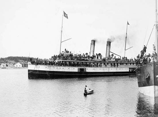 Victoria Harbour, British Columbia: Klondike gold rush