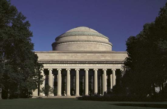 Building 10, Massachusetts Institute of Technology, Cambridge.