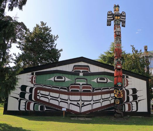 totem pole, British Columbia