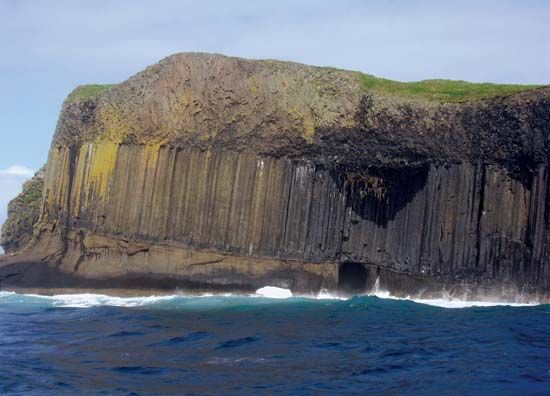 Staffa: Boat Cave