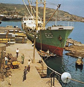 Wharf at Chi-lung harbour, Taiwan, at the southern end of the East China Sea.