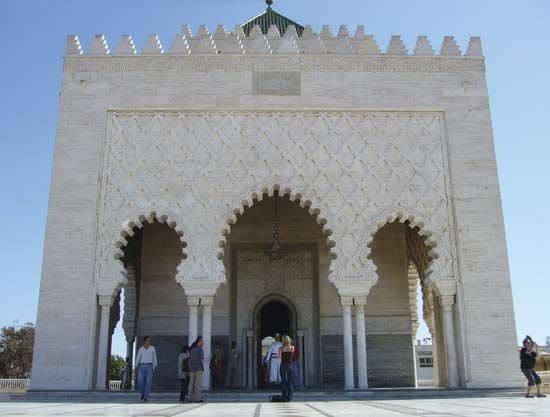 Mausoleum of Muḥammad V, Rabat, Mor. His son, Hassan II, is also entombed there.