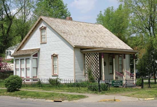 Petersburg: boyhood home of Edgar Lee Masters