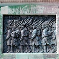 Union Soldiers. Bottom half of the memorial honoring American Civil War General and U.S. President Ulysses S. Grant at the base of Capitol Hill, Washington, DC. Photo: 2010 Memorial Day