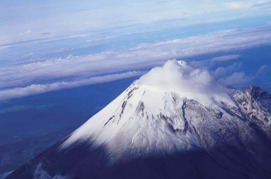 Volcano Pico de Orizaba (Citlaltépetl)