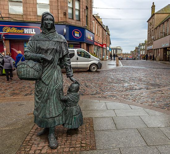 Peterhead: Fisher Jessie statue