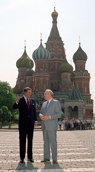 Ronald Reagan and Mikhail Gorbachev