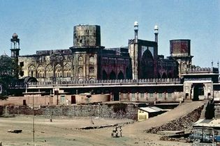 Bhopal, Madhya Pradesh, India: mosque