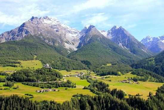 Switzerland: Alpine village