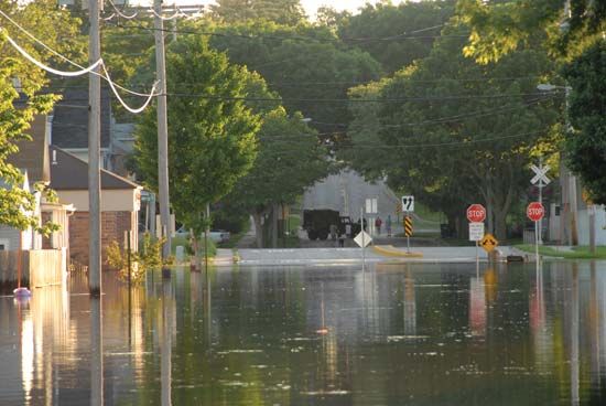 flooding in Cedar Rapids, Iowa, 2008