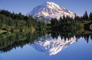 Mount Rainier in the Cascade Range