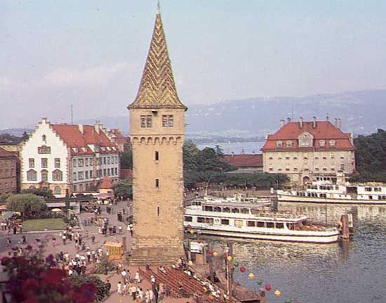 The Mang Tower and the harbour on Lake Constance at Lindau, Germany.