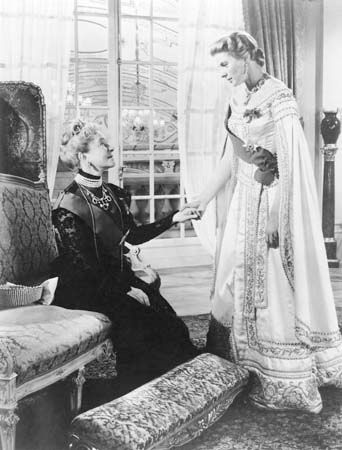 Helen Hayes and Ingrid Bergman in Anastasia