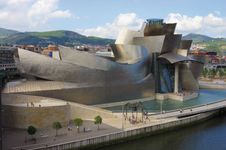 Frank Gehry: Guggenheim Museum Bilbao