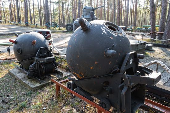 submarine mine