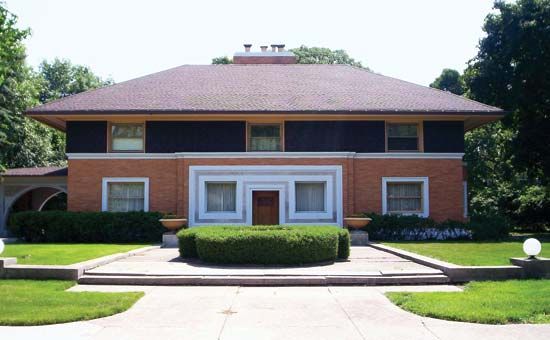 Frank Lloyd Wright: W.H. Winslow House