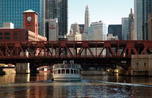 Chicago River bridge