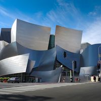 Walt Disney Concert Hall by Frank Gehry, architect. Los Angeles, California. (Photo taken in 2015).