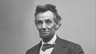 Clear up pop culture myths about Abraham Lincoln